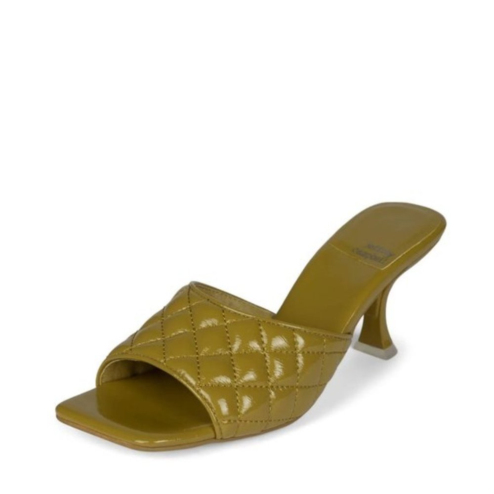 $79 NWT (8.5) Jeffrey Campbell Quilted Mule